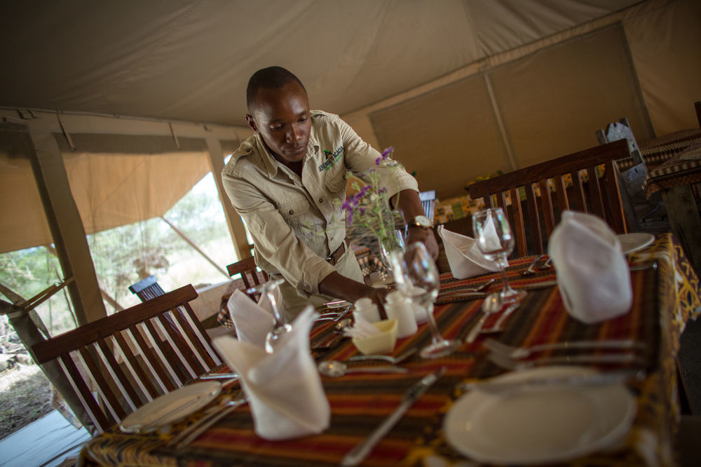 Serengeti Acacia Central Camp Hotell Exteriör bild